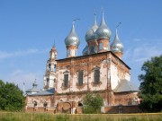 Церковь Троицы Живоначальной в Васильевском