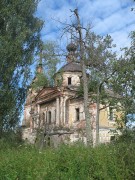 Церковь Троицы Живоначальной в Олифино
