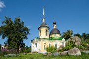 Церковь Троицы Живоначальной в Гостилицах