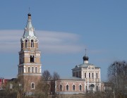 Церковь Троицы Живоначальной в Ознобишино (новая)